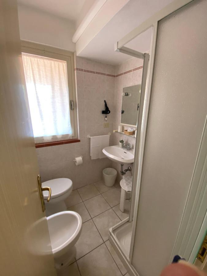Hotel Due Torri Porto Azzurro Exterior photo